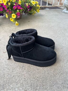 Black Platform boots with Back Bow
